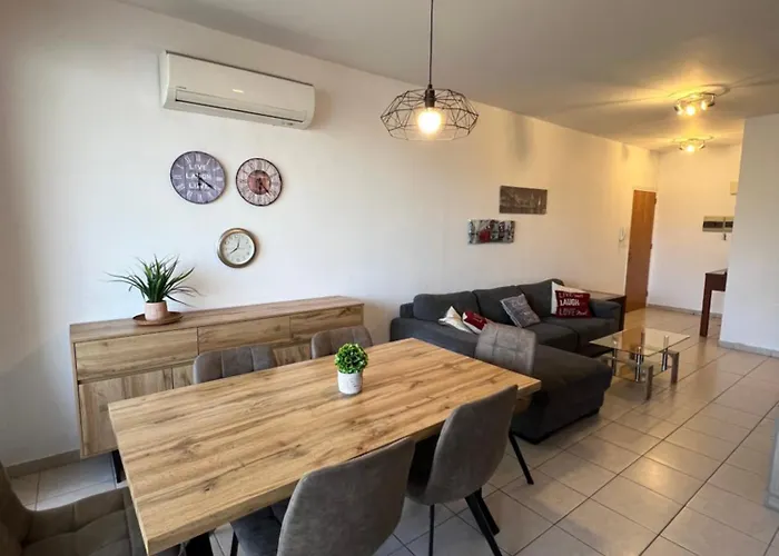 Mackenzie 301 * Larnaca