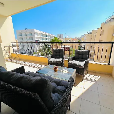 Mackenzie 301 * Ларнака