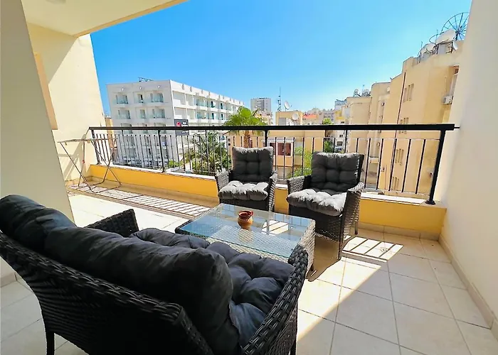 Mackenzie 301 * Larnaca